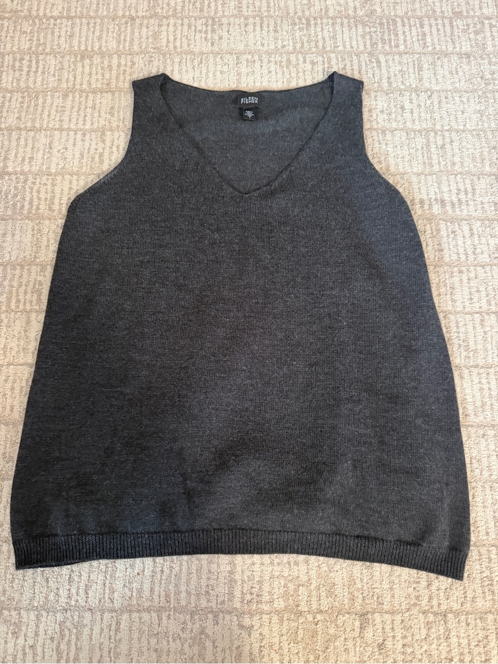 Eileen Fisher 100% merino wool Charcoal V-Neck sleeveless Sweater Vest size s